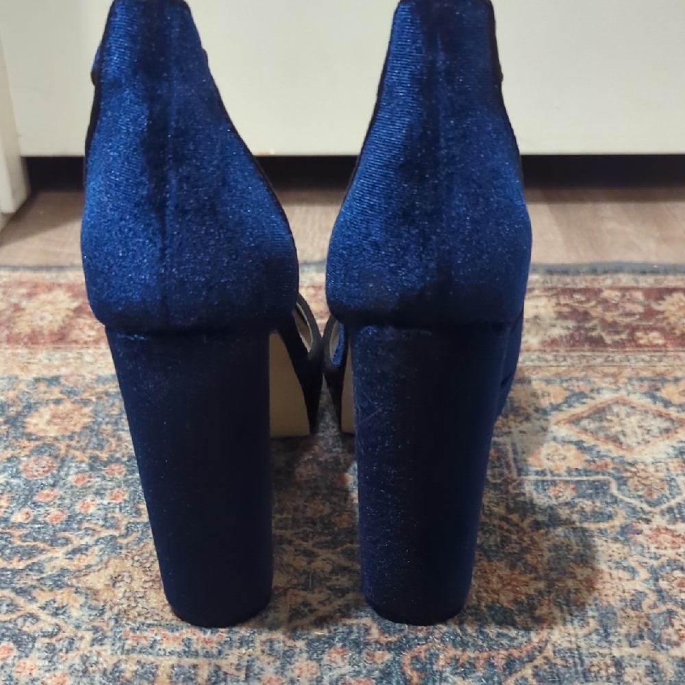 NWoT Shoe Dazzle Deep Blue Velvet Heels - Picture 5 of 7